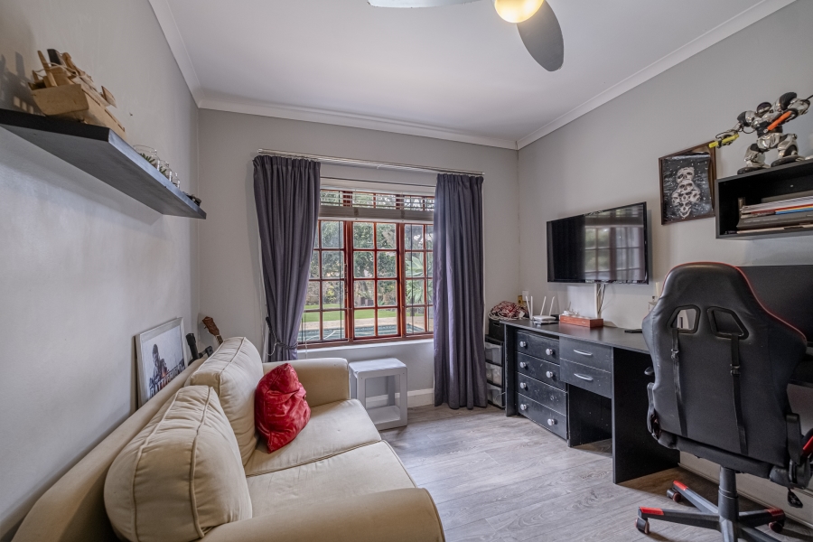5 Bedroom Property for Sale in Summerstrand Eastern Cape